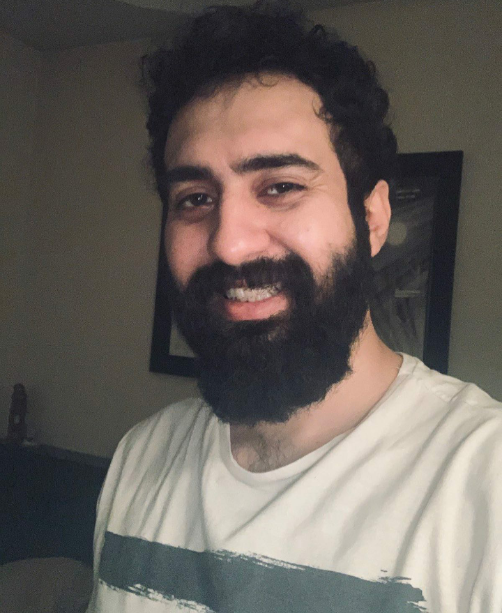 مهدی یراحی مثل مجسمه
